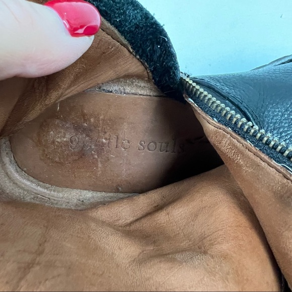 Gentle Souls Buckled Up black leather side zipper buckle Boots SZ 9 - Picture 11 of 13